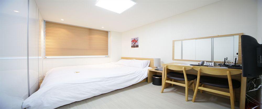 Inn-The City Seoul Bagian luar foto