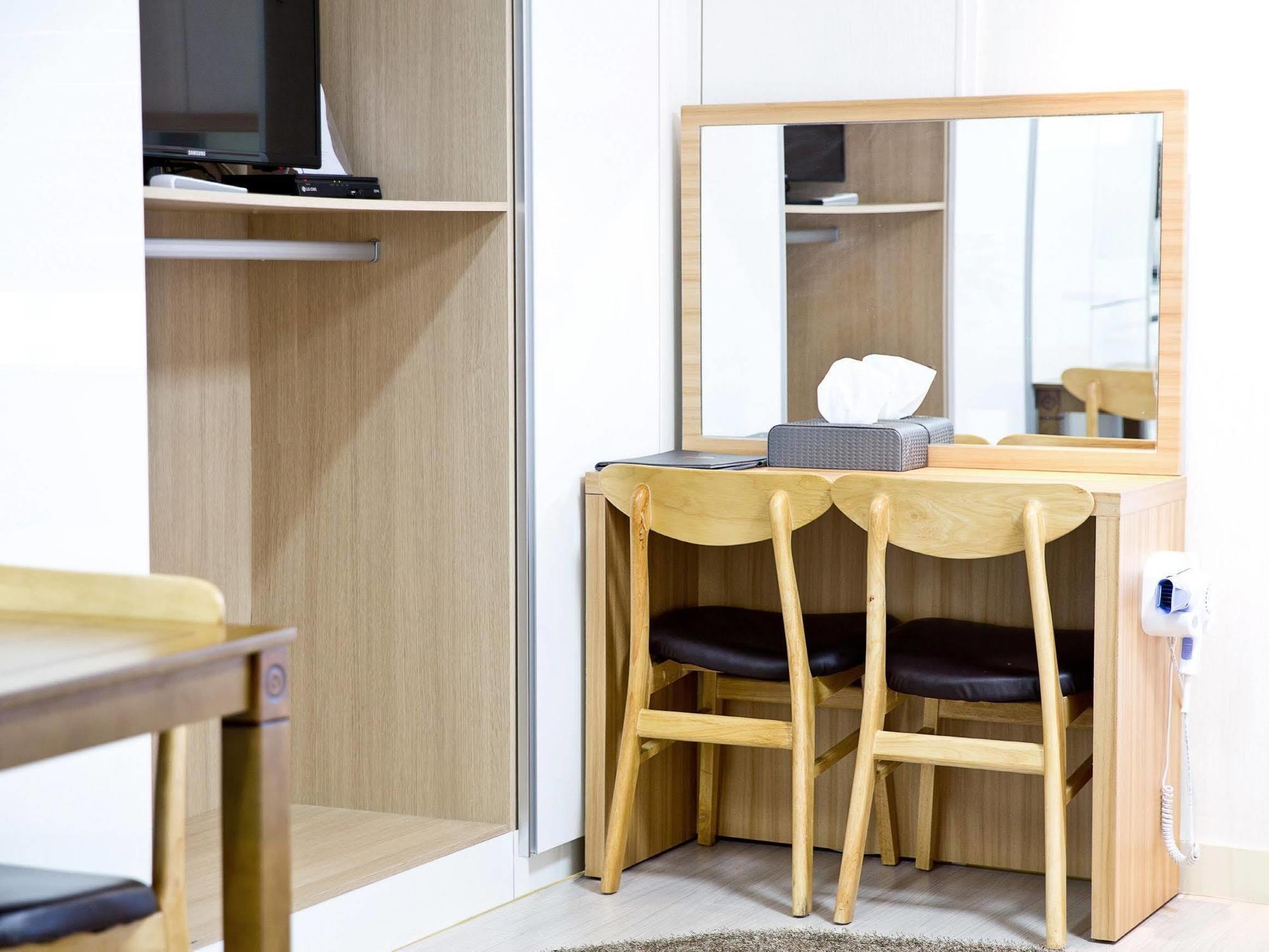 Inn-The City Seoul Bagian luar foto