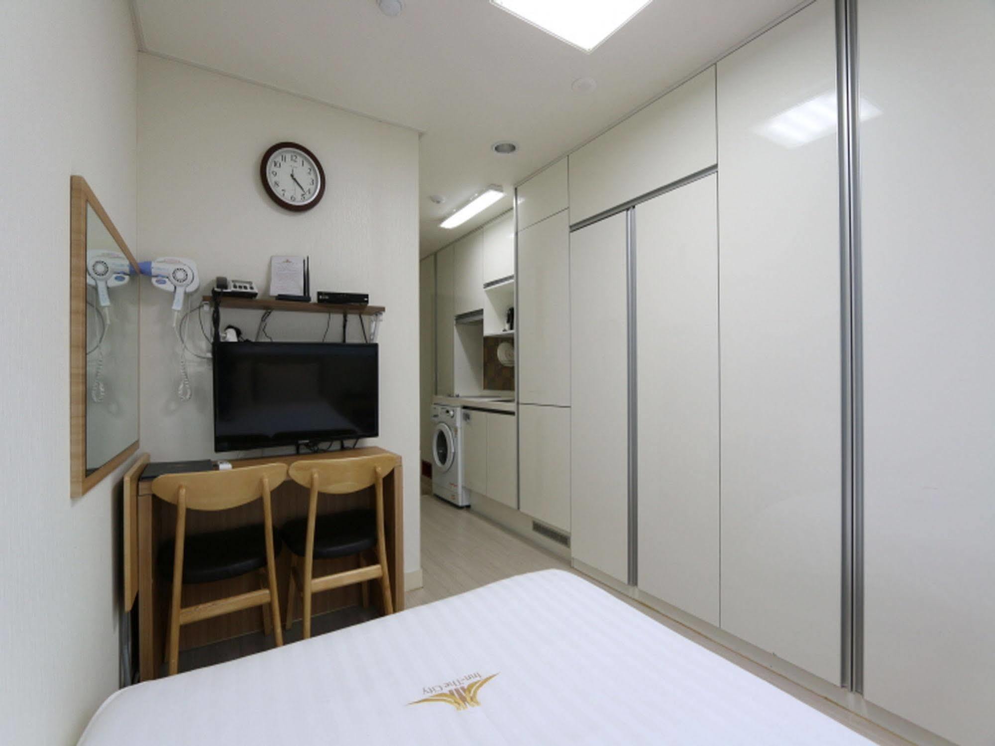 Inn-The City Seoul Bagian luar foto