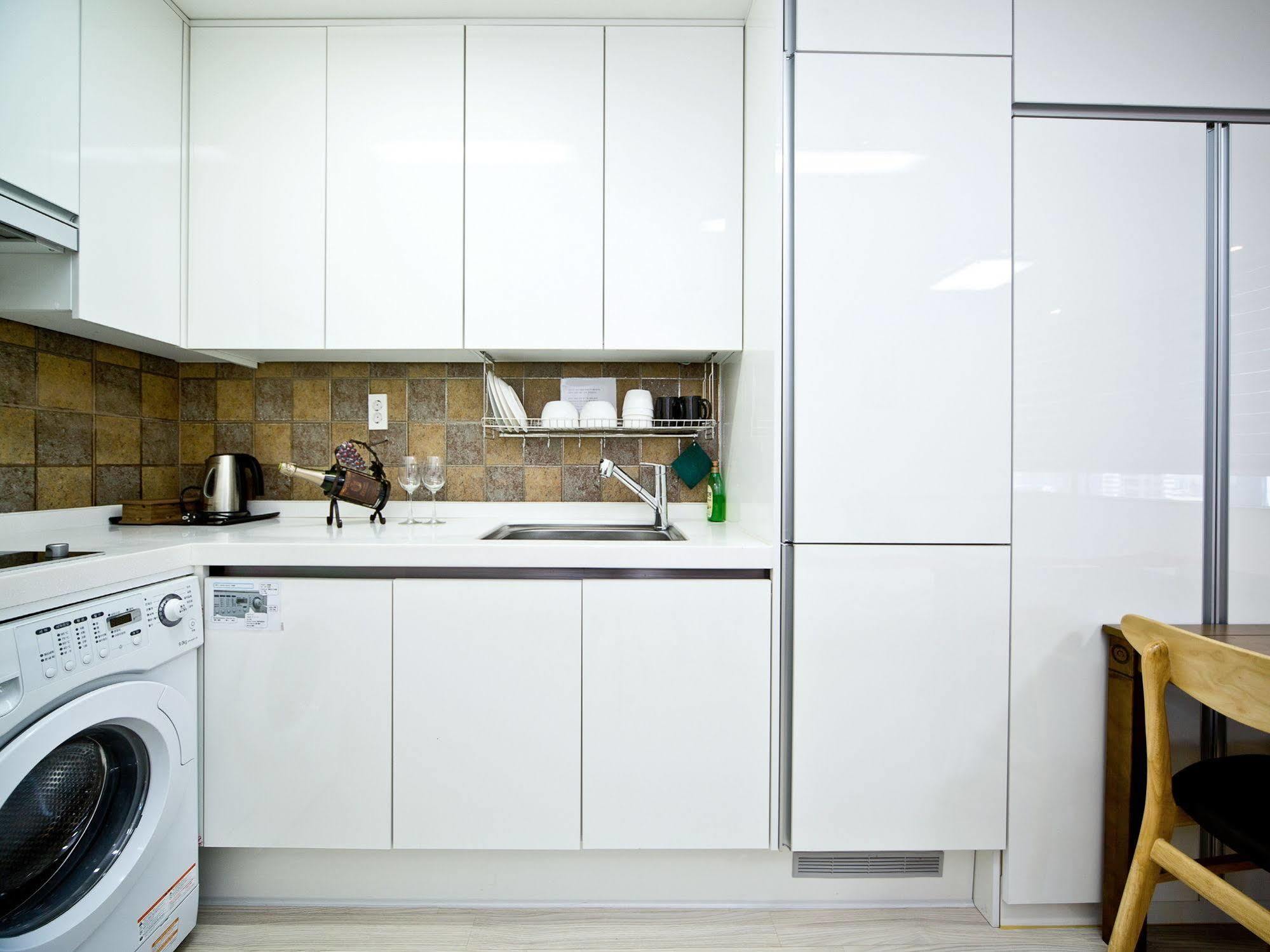 Inn-The City Seoul Bagian luar foto